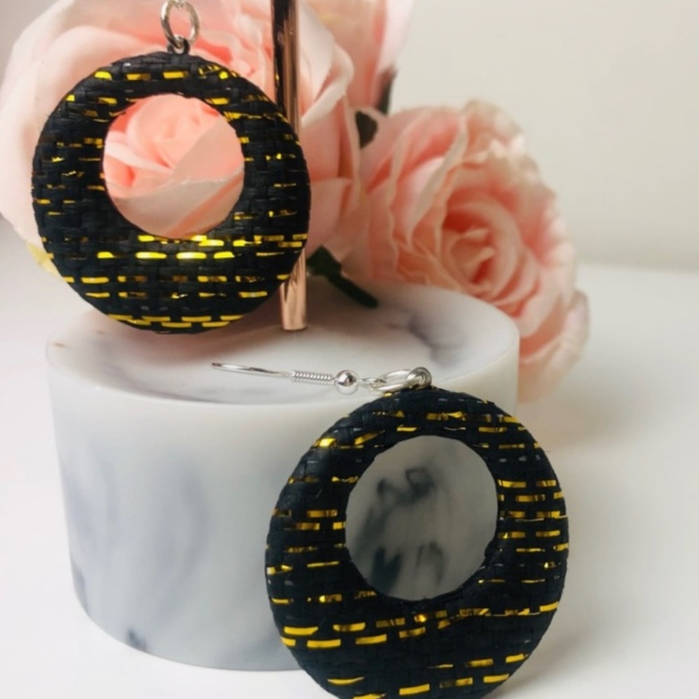 Cute Lightweight Handcrafted Black & Gold Glitter Hoops - Gorgeous Jewellery - Picture 3 of 4